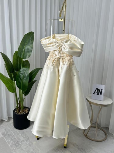 فستان فاخر بقصة ميدي واسعة