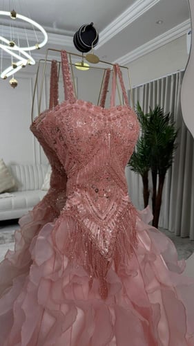 فستان سهرة وردي برنسيس مطرز