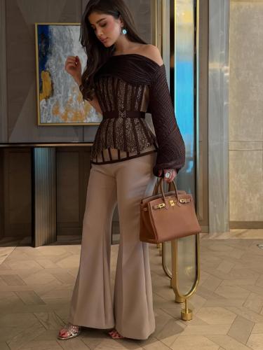 جمبسوت سهرة بيج مع كاب أوف شولدر ودانتيل مطرز يدوي