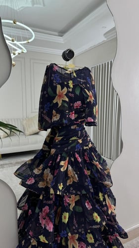 فستان ناعم سترابلس جورجيت برنت كحلي وأسود