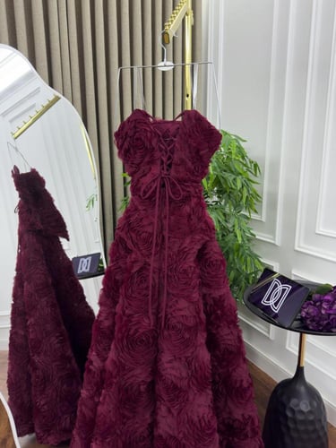 فستان سهرة بورود بارزه