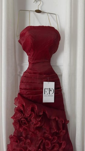 فستان سهرة احمر بقصه سترابلس جازار