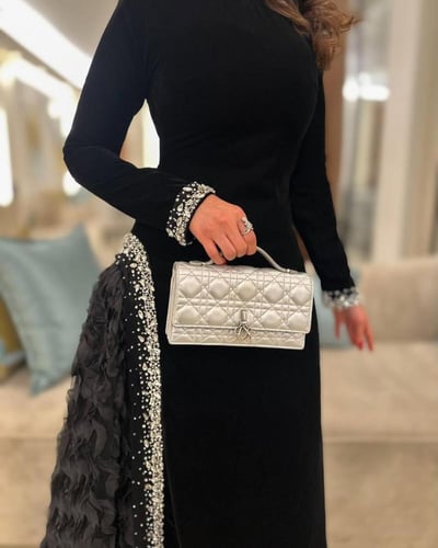 فستان سهرة أنيق لإطلالة جذابة