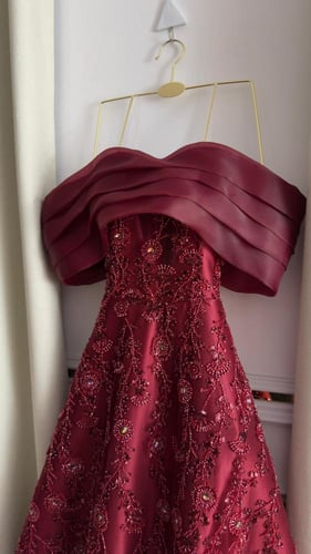 فستان سهرة تفته مطرزة أوف شولدر