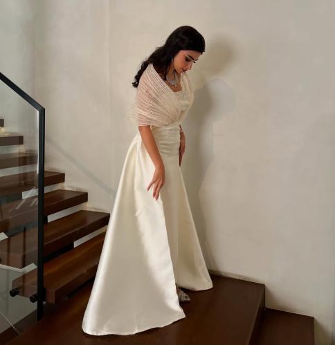 فستان سهرة انيق بلون سكري