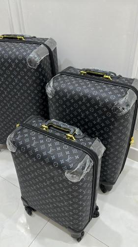 طقم ثلاث قطع اسود