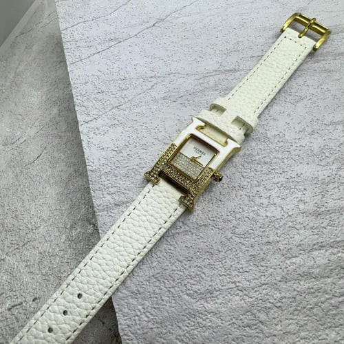 قوتشي ذهبي العين ذهبي +ساعه مجانا