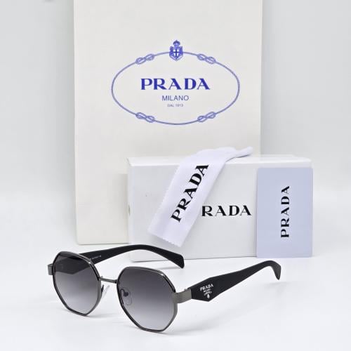 نظارة برادا