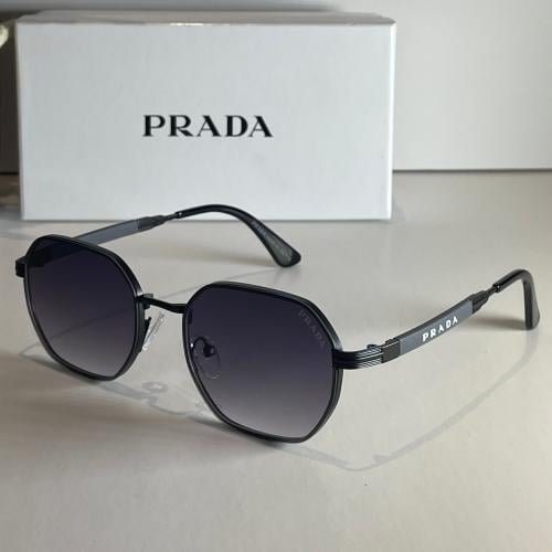 نظارة-برادا شبابي مدرج