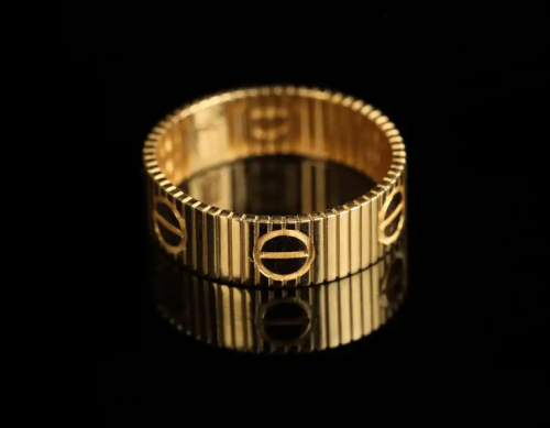 Classic ring 1.9 grams 21 karat