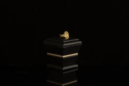 Classic ring 1.2 grams 21 karat