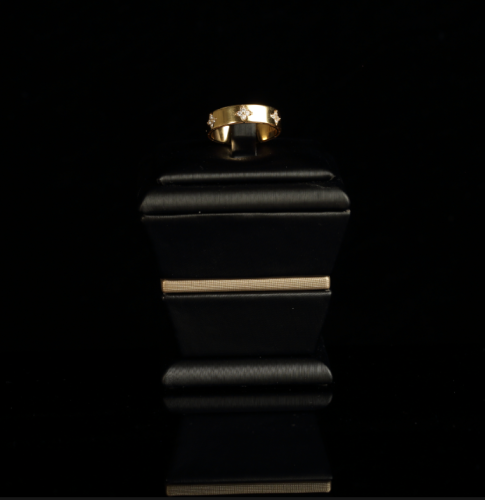 Classic ring 2.5 grams 21 karat