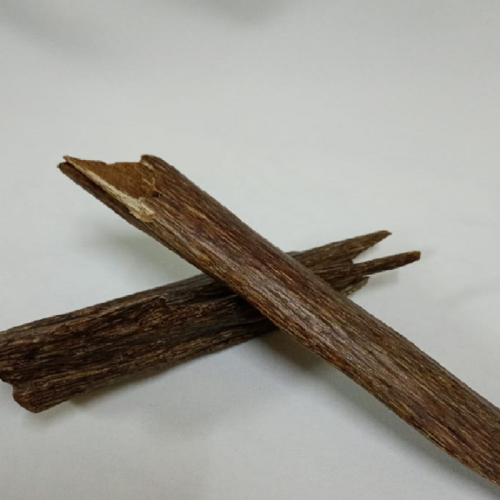 عود هندي