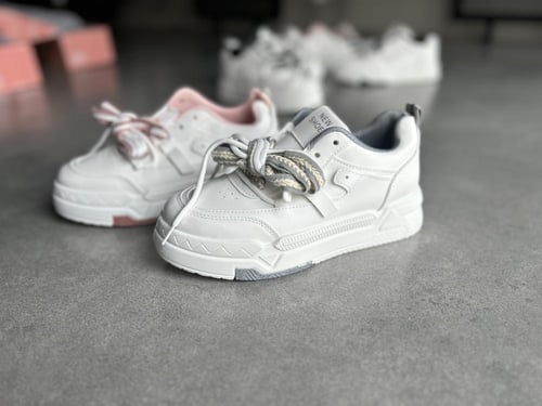 شوز كاجوال متوفر 3 الوان