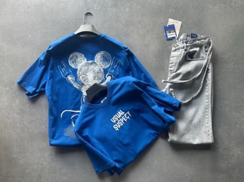 طقم تيشيرت اوفر سايز رسمه من الخلف جينز اوفر سايز