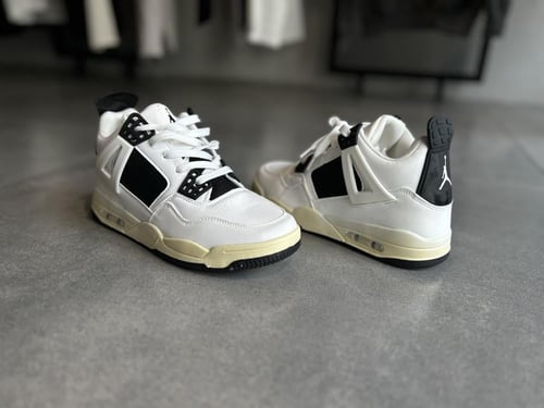 شوز جوردن ابيض - اسود