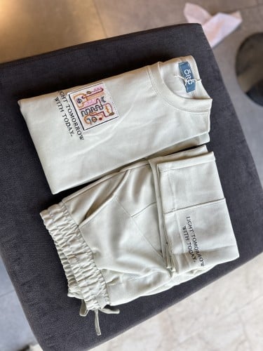 شورت + تيشيرت