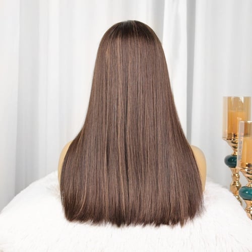 باروكة بني مع هايلايت نحاسي