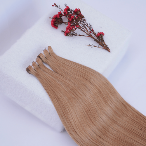 Blonde rose