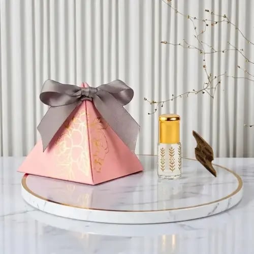 توزيعات مواليد مثلث وردي بعود فاخر