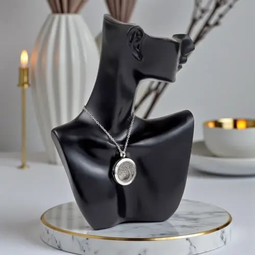 قلادة دهن العود دائرية لون فضي من ستانلس ستيل