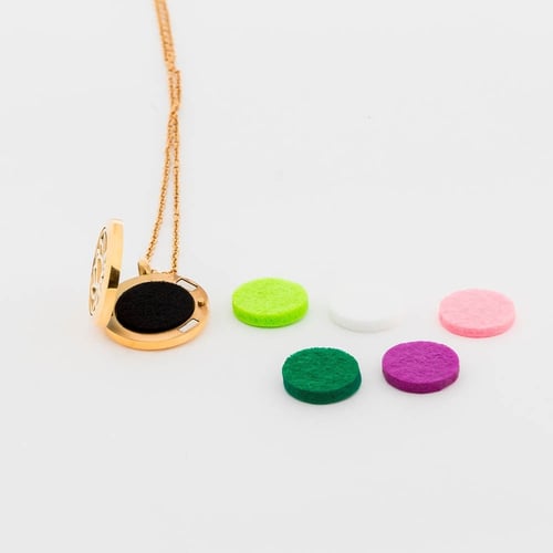 قلادة دهن العود دائرية لون ذهبي من ستانلس ستيل