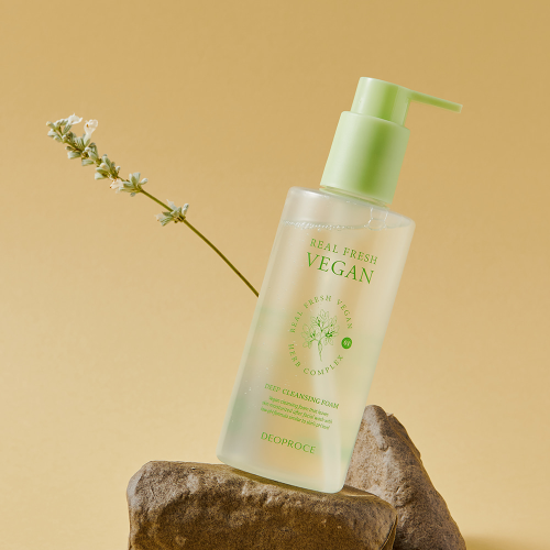 رغوة تنظيف مكثفة عميقة نباتية ومهدئه فريش 210مل