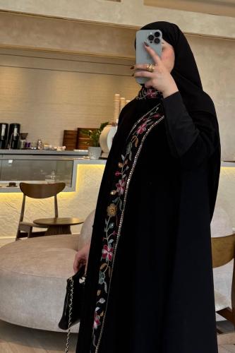 عبايةتطريز أمامي