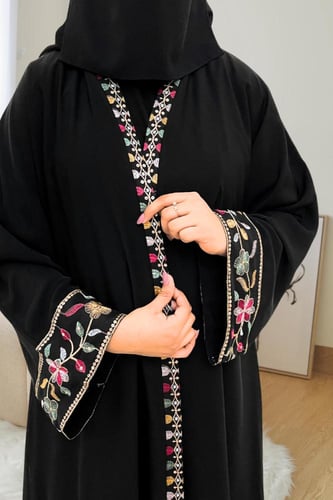 عباية مطرزة الرقي