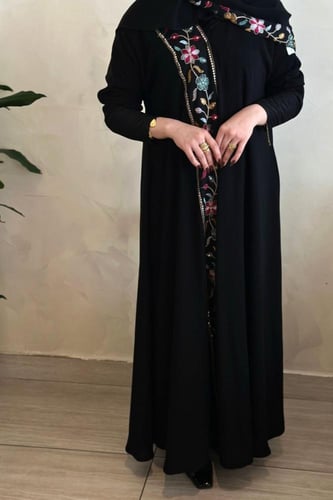 عبايةتطريز أمامي