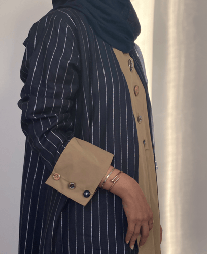 عباية لينن مقصب مع فستان قطن