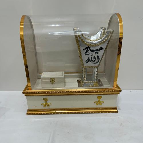 علبه اهداء فاخر +مبخره ومكان مخصص للعود