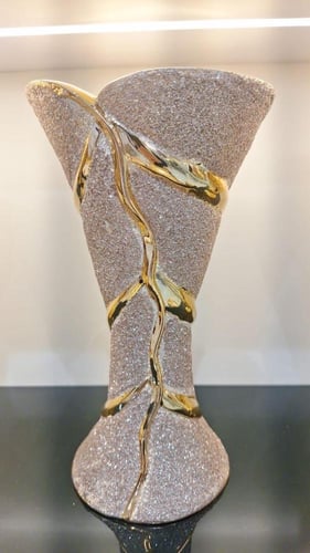 مبخرة ذهبية (بخور ) للاستقبال.