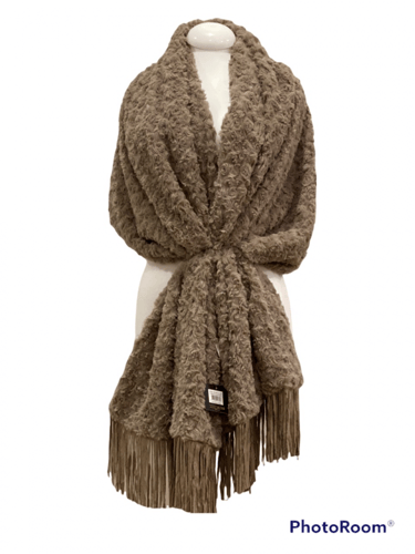 وشاح فرو ناعم كبير