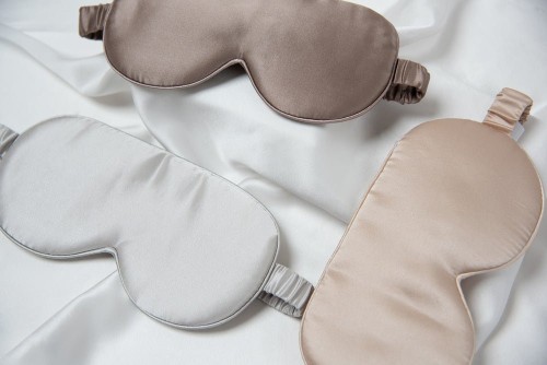 غطاء العينين عند النوم