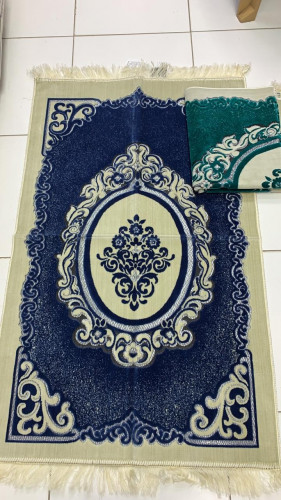 سجاد صلاة مشجر مخمل.