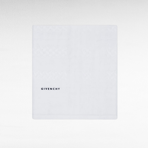 4 أشمغة / جيفنشي ابيض 2025 + جيفنشي ابيض 2025 + جي...