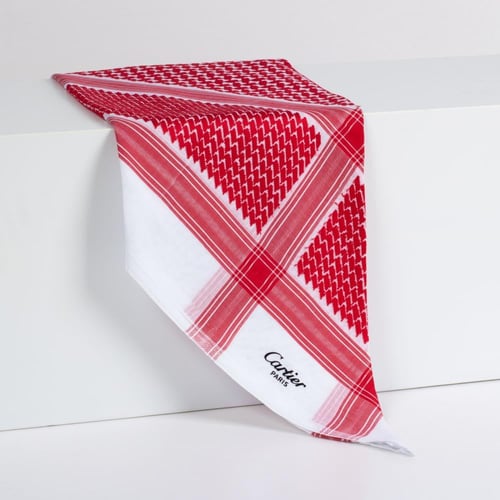 شماغ كارتير سجنتشر أحمر غامق انجليزي 2025