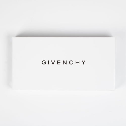 شماغ جيفنشي كلاسيك الاصدار الاخير 2025 صناعة انجلي...