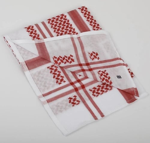 شماغ جيفنشي الرسمي اصدار 2024