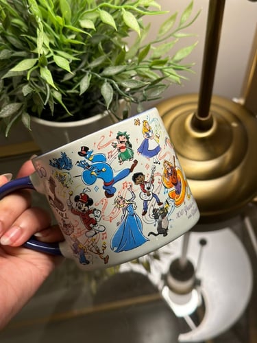 كوب 100 سنه ديزني