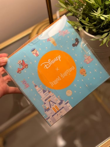 كوب وقاعدة ديزني