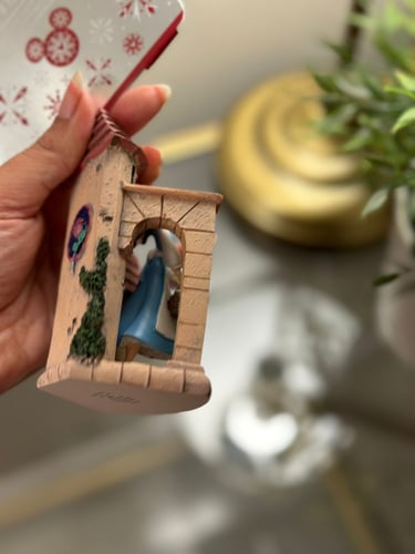 تعليقة الجميلة والوحش