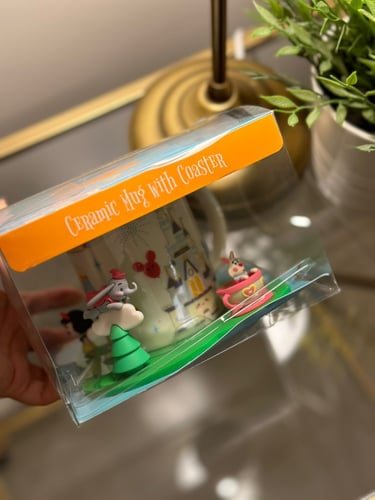 كوب وقاعدة ديزني