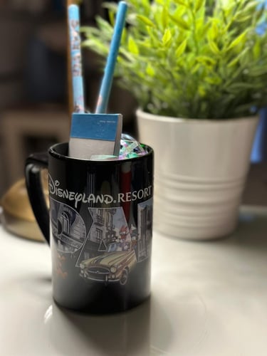 طقم اهداء كوب وقرطاسية ديزني باريس