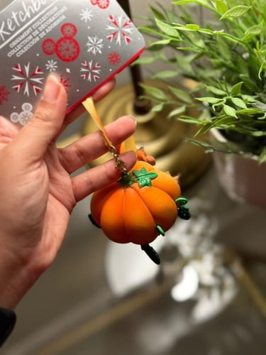 تعليقة يقطين سندريلا