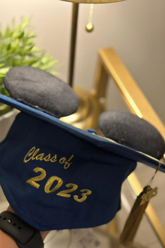 قبعة تخرج ديزني 2023
