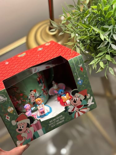 كوب وقاعدة ديزني