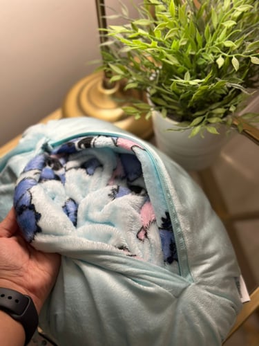 مخدة و هودي ستيتش