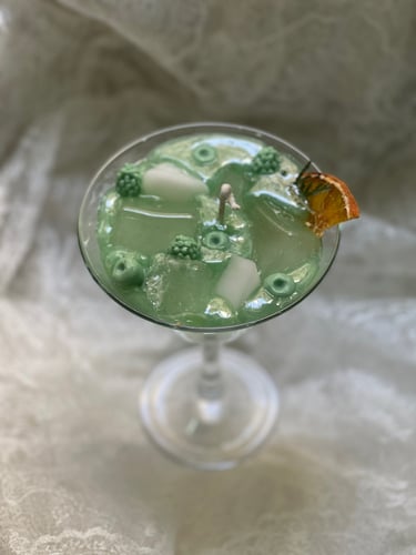 شمعة الموهيتو بقطع الثلج